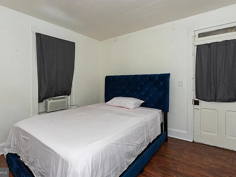 1342 State St #2R — Photo 4