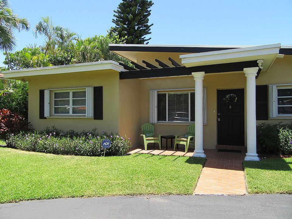 Exterior front 3410 Barton R