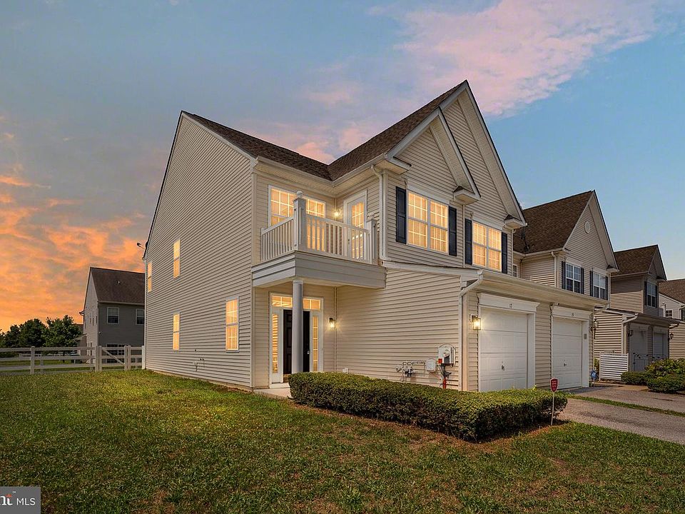 1st image of 17 Weldon Dr
