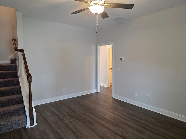 57 Oakmont Dr — Photo 4