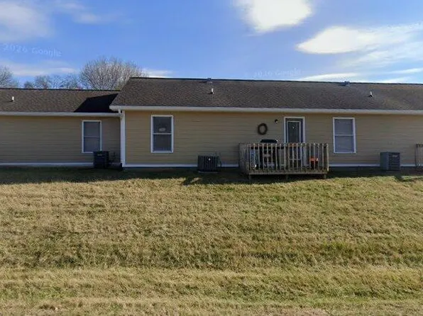 1924 W G St #4, Elizabethton, TN 37643