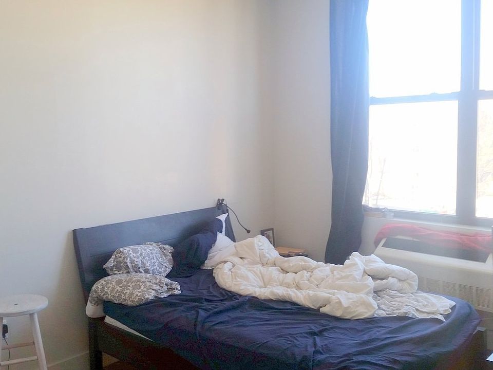 2nd image of 41 Kosciuszko St APT 0322