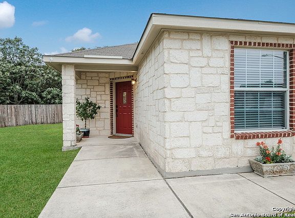 2nd image of 236 Sophia Cir