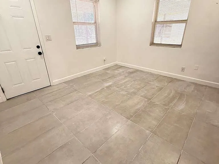 504 NW 15th Ave #1-A — Photo 3