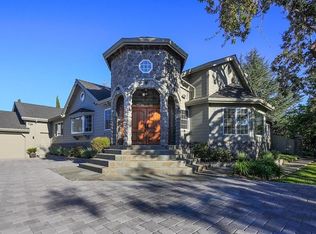 12444 Robleda Rd, Los Altos Hills, CA 94022