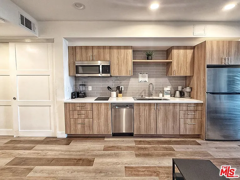 723 S Saint Andrews Pl #504 — Photo 14