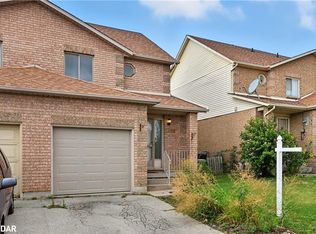 1766 Upper Gage Ave, Hamilton, ON L8W3W3
