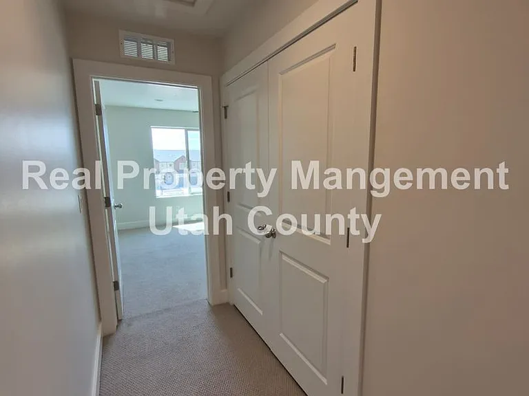2172 E Fox Mdw — Photo 25