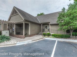 11118 Nieman Rd APT 102, Overland Park, KS 66210