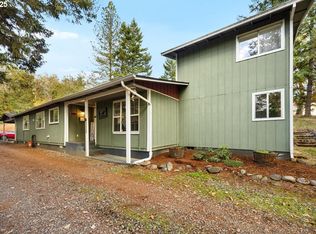 225 Fox Ln, Roseburg, OR 97471