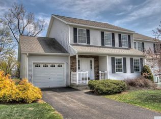 20 Van Winkle Rd, Hudson, NY 12534