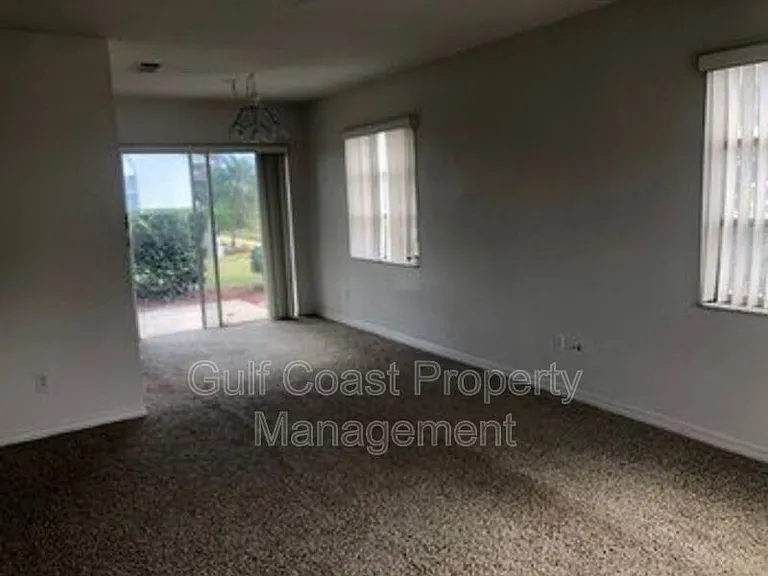 2125 Pueblo Cir #V-7 — Photo 6