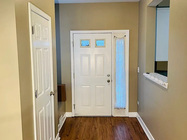 3175 Falling Waters Ln — Photo 5