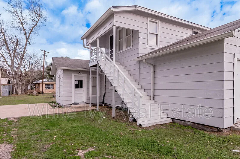 1 bed, 1.0 bath, $775 — Photo 3