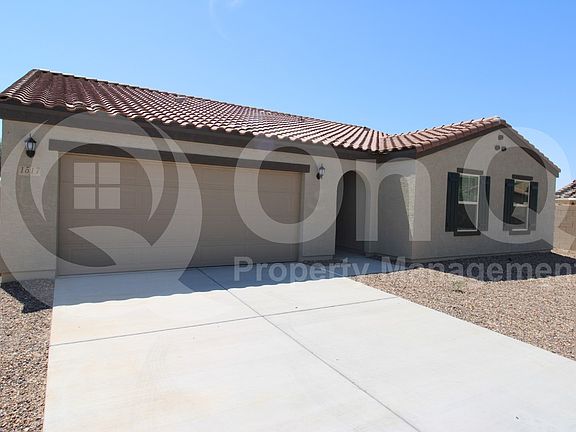 3rd image of 1517 E Desert Breeze Dr