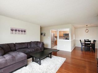 152 Woodward Ln, Basking Ridge, NJ 07920