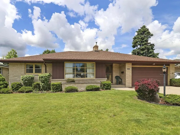 8030 15th AVENUE, Kenosha, WI 53143