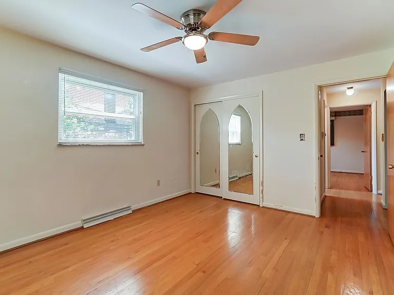 3171 Dickinson Ave — Photo 3
