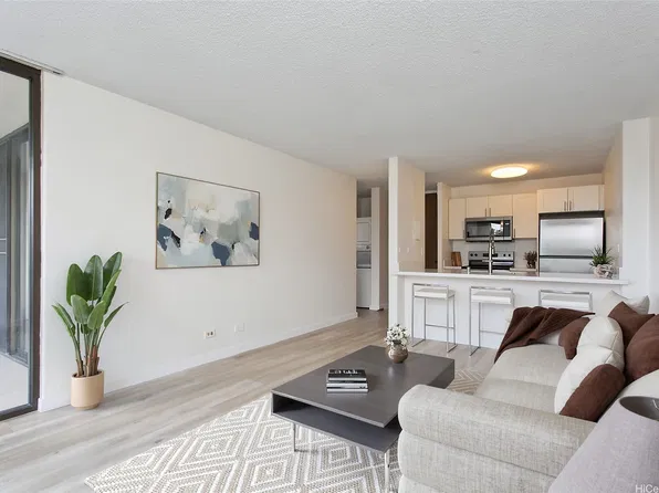 98-500 Koauka Loop APT 8B, Aiea, HI 96701