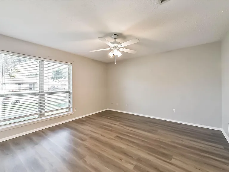 2406 Pilgrims Bend Dr — Photo 26