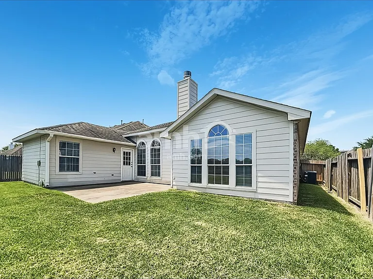 22111 Cassini Ct — Photo 16