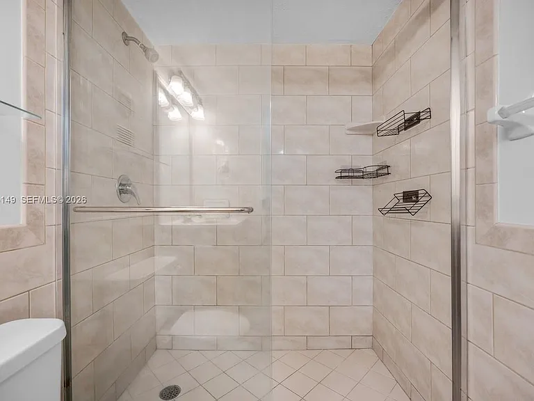 250 Jacaranda Dr #508 — Photo 17