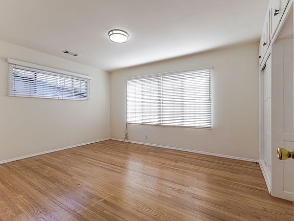5th image of 953 Kempton Ave