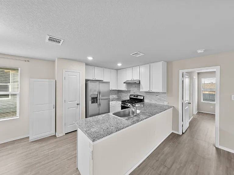 4138 Southton Tarn — Photo 9