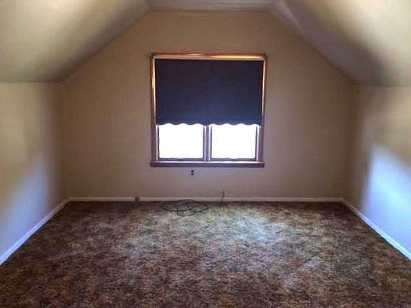 4th image of 111 Cedarwood Dr