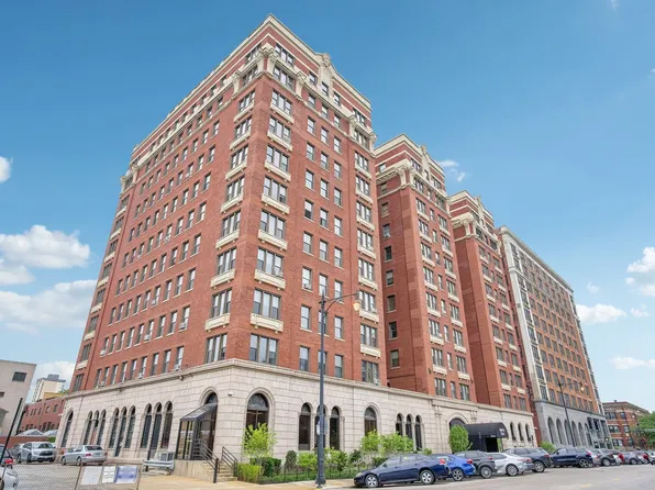 5300 S Shore Dr APT 35, Chicago, IL 60615