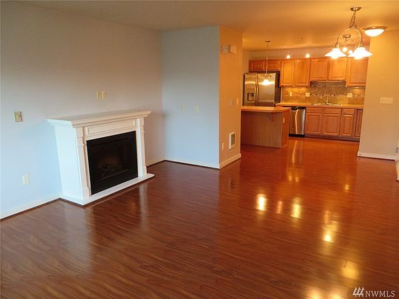 5th image of 13405 97th Ave E Unit 102