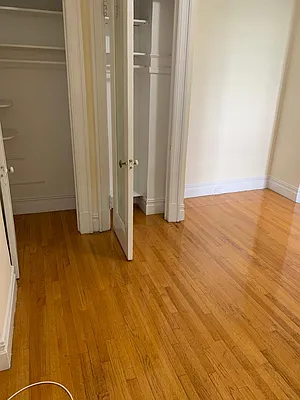 Rented by 220 West 98 Realty LLC | media 10