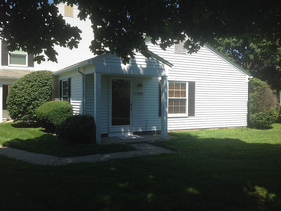 1st image of 3051 Oakridge Ct #A