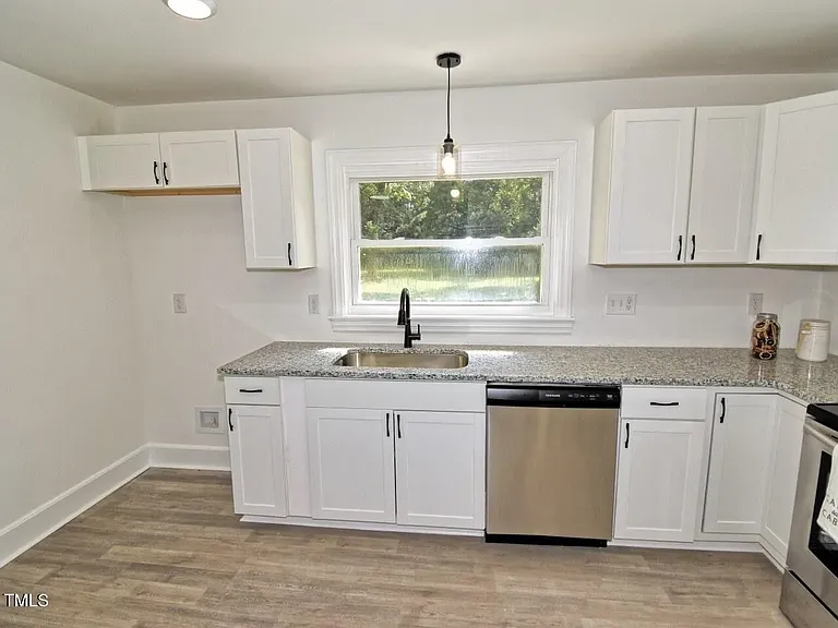 4414 State Highway 87 N — Photo 5