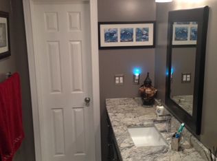 10 Leuning St, South Hackensack, NJ 07606