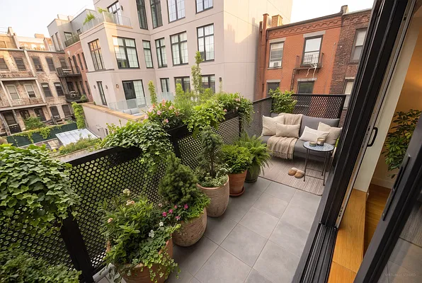 Outdoor, photo 2
