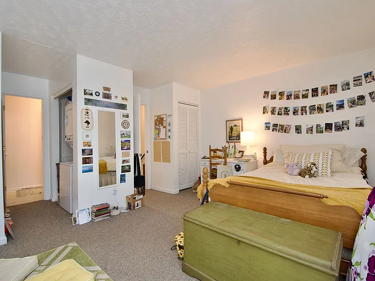 210 N Ross St #A — Photo 18