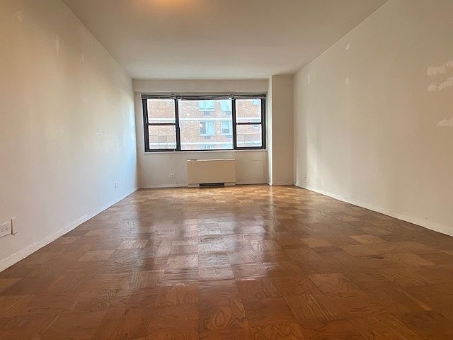 1st image of 300 W 55th St APT 4S