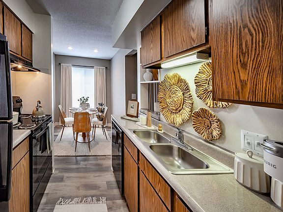 5th image of 3030 Pebble Point Dr #31702A