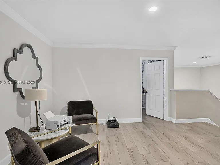 981 Waterside Cir — Photo 44