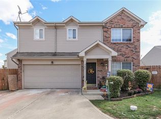 585 Stobus Dr, Greenwood, IN 46143