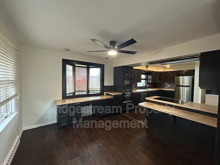 7201 McKenna Pl — Photo 3