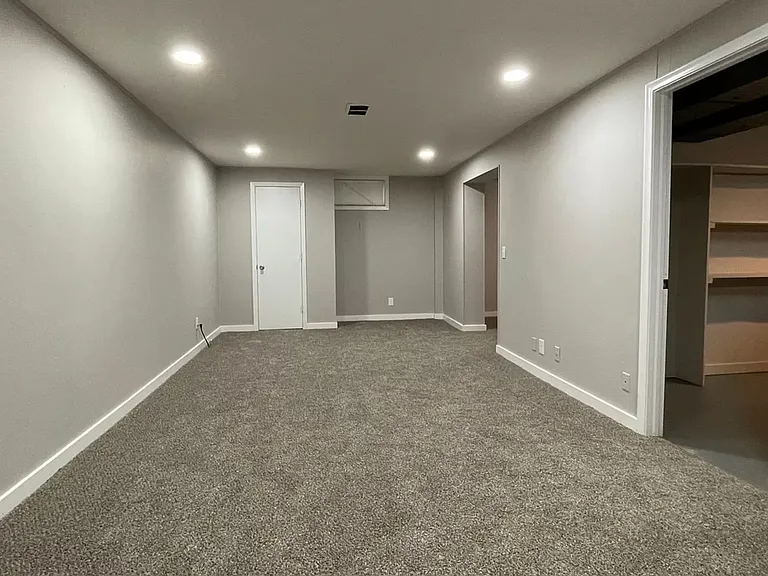 9610 Spaulding St — Photo 13