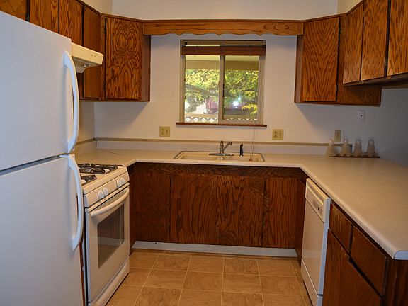 5th image of 307 W Whipple Dr