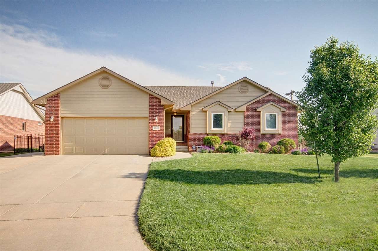 6514 W Briarwood Cir, Wichita, KS 67212 Zillow