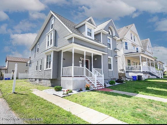 2nd image of 815 S 9th Ave