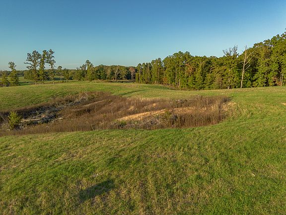 2nd image of 18348 Dixon Rd