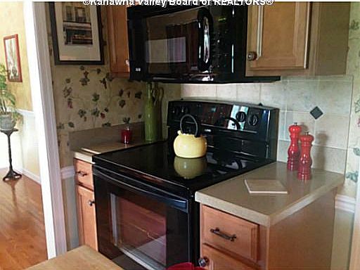 5th image of 5361 Karen Cir