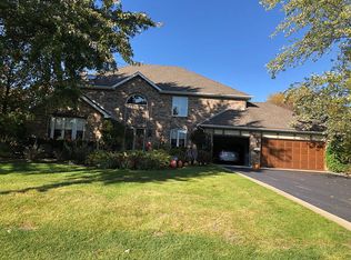 704 Newcastle Ln, Prospect Heights, IL