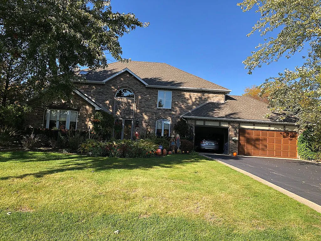 704 Newcastle Ln photo 1